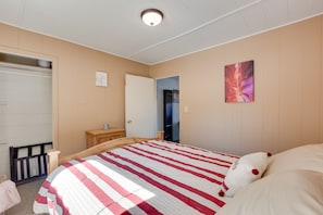 2 bedrooms, Internet, bed sheets