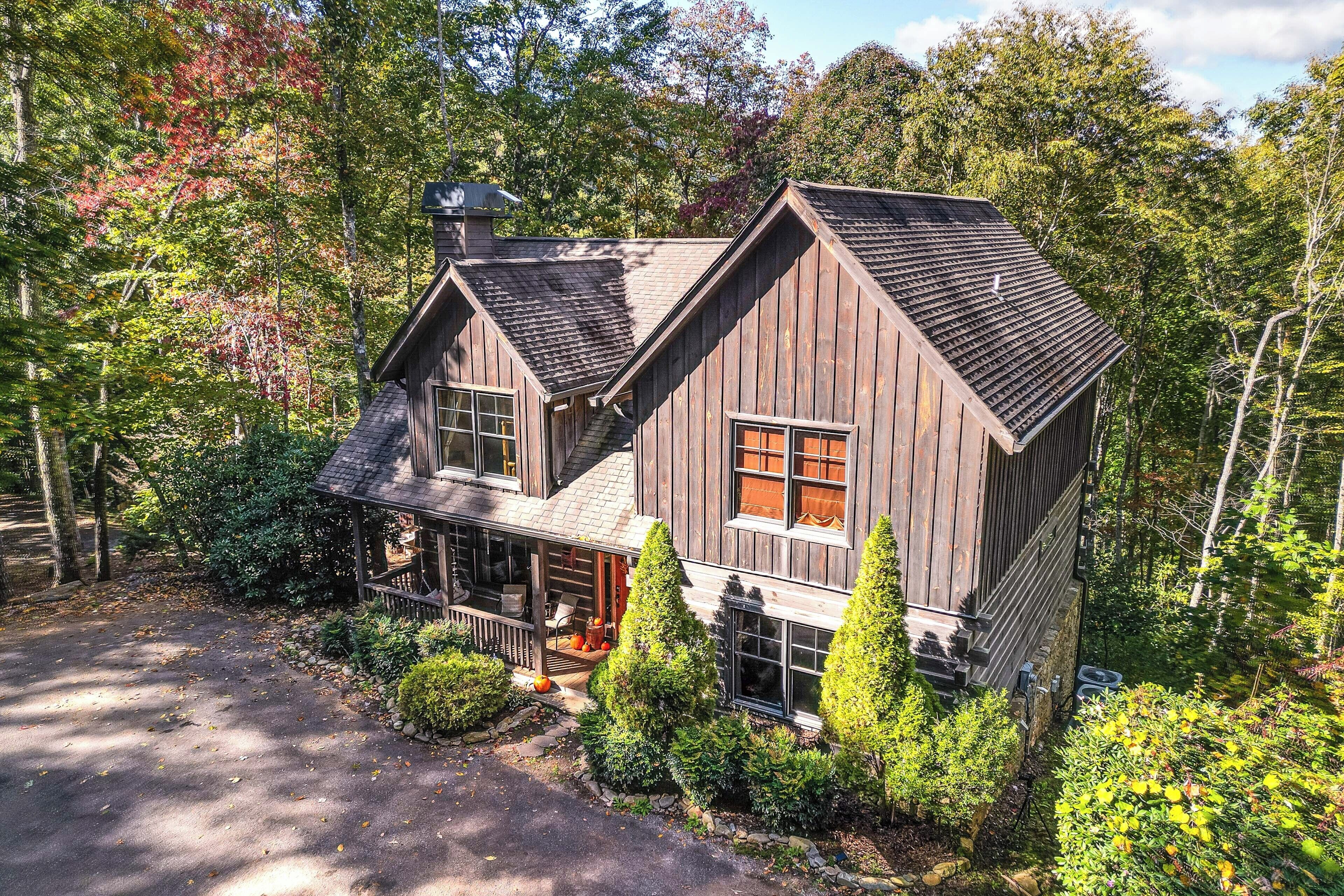 Franklin Vacation Rental | 4BR | 3BA | 3,300 Sq Ft | 3 Steps Required