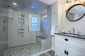 Shower, hair dryer, toilet paper