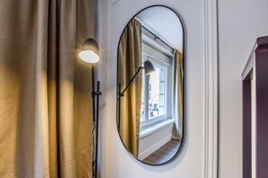 Shower, hair dryer, towels - Spectacular design apartment in the center SB 1 (Madrid)