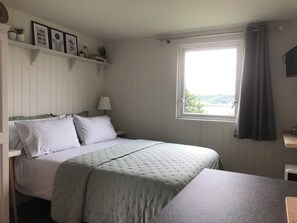 1 chambre, matelas mémoire de forme, Wi-Fi gratuit, draps fournis