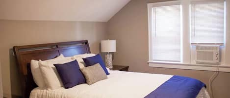 2 bedrooms, iron/ironing board, travel cot, WiFi