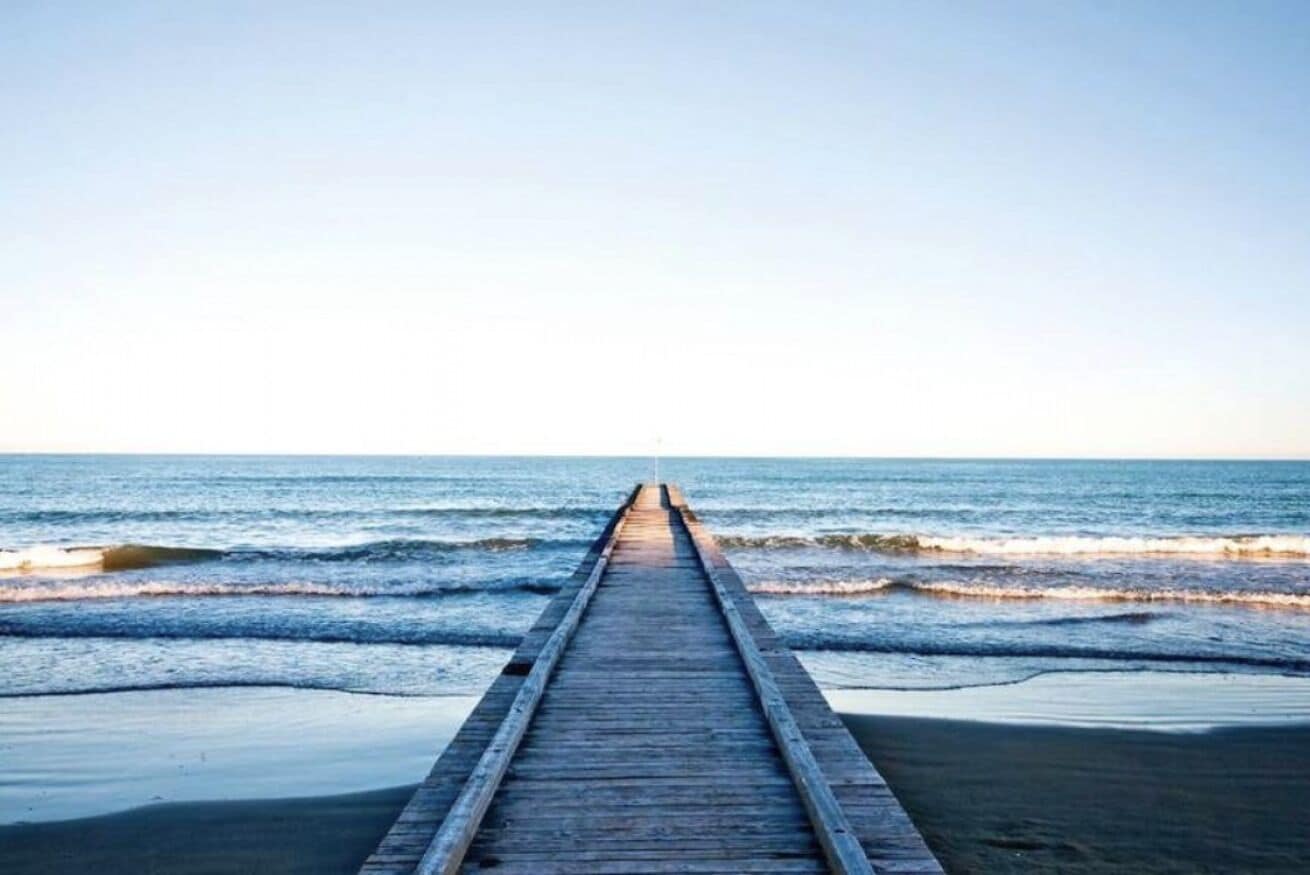 Una spiaggia nelle vicinanze