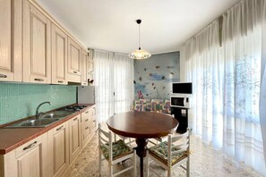 Microwave - Appartamento Centro Commerciale 1 - Carraro Immobiliare Jesolo (Lido di Jesolo)