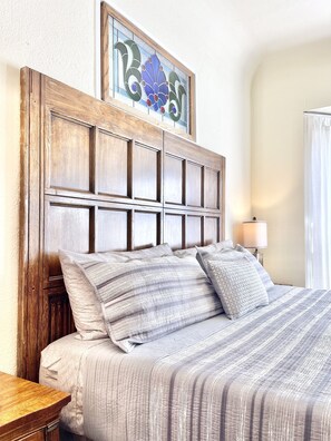 1 bedroom, WiFi - Elegant Spacious King Suite, Laundry, Full Kitchen (San Jose)