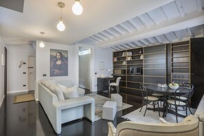 TV, books - Virgilio - Sweet Dreams in Florence (Firenze)