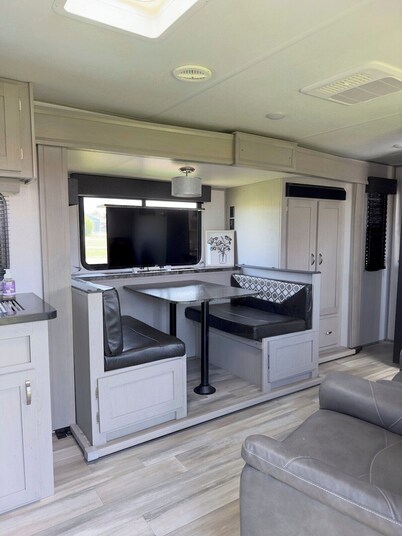 Fully Equipped Camper-Quiet Campground near Medora