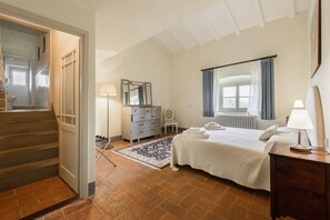 8 Schlafzimmer, Bügeleisen/Bügelbrett, WLAN, Bettwäsche