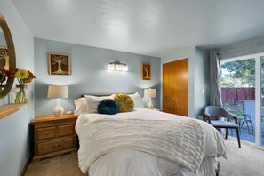 2 bedrooms, desk, iron/ironing board, free WiFi
