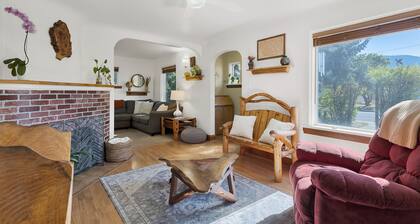 Cozy 2BD Home minutes from heart of Missoula - fenced backyard great for dogs!