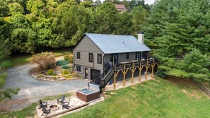 Exterior - Horse Valley Lodge - Pool Table, Firepit, Indoor fireplace, Pet Friendly (Boone)