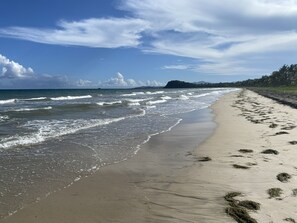 Sun loungers, beach towels - Walk to the Beach taking in the Ocean Breeze (Humacao)