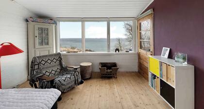 Summer house on Bornholm directly by the sea