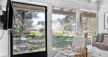 Family-friendly cottage close to the water