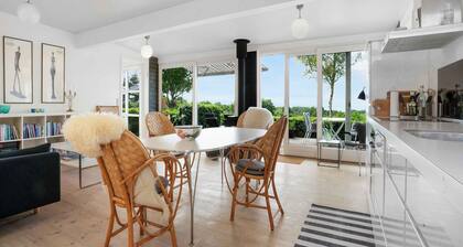 Holiday home with privat garden near the beach