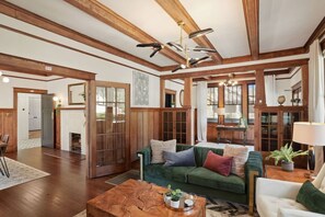 TV connectée, cheminée