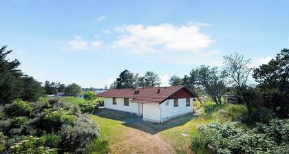Awesome home in Hirtshals with 3 Bedrooms and WiFi