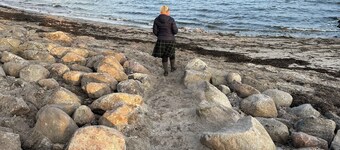 Holiday house in 1st row to nice beach