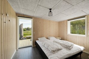 3 室のベッドルーム、アイロン / アイロン台、WiFi (無料)