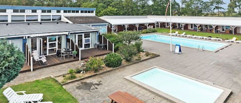 屋内プール、温水プール
