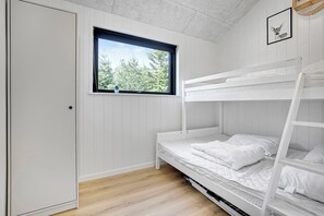 4 bedrooms, free WiFi