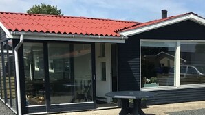 屋外ダイニングエリア