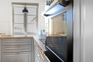 Kühlschrank, Ofen, Herdplatte, Geschirrspüler