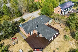 Exterior - Cozy newer large holiday home in Snogebæk (Nexø)