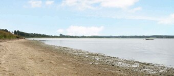 Lovely holiday home near the beach