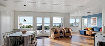 Newly restored cottage with panoramic sea views