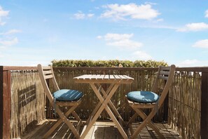 Outdoor dining - Exclusive location at the waters edge (Kolding)