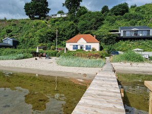 On the beach - Exclusive location at the waters edge (Kolding)