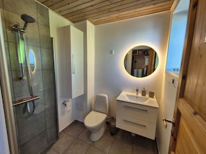 Shower - Exclusive location at the waters edge (Kolding)