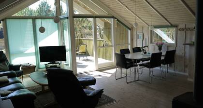 Beautiful holiday home close to the North Sea