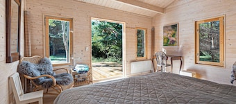 Beautiful summer house near forest and beach