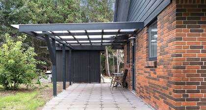 Family-friendly summer house by the North Sea