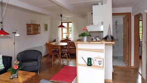 TV - Holiday apartment in peaceful surroundings (Nexø)