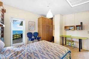 3 bedrooms, iron/ironing board, free WiFi