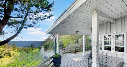 Cottage on Fur island with exceptional sea view