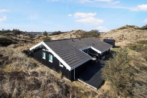 Exterior - Summer house with sea view in the dunes (Pandrup)
