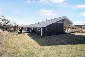 Exterior - Summer house with sea view in the dunes (Pandrup)