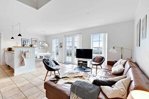 Fireplace, DVD player - Charming terraced house by the beach and forest (Brenderup Fyn)