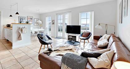 Charming terraced house by the beach and forest