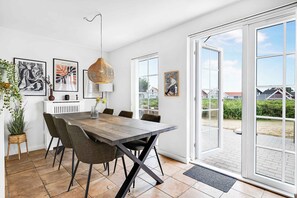 Dining - Charming terraced house by the beach and forest (Brenderup Fyn)
