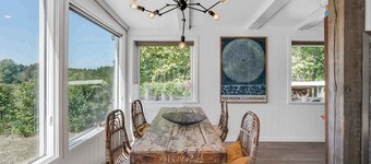 Spacious cottage with a view of wild.