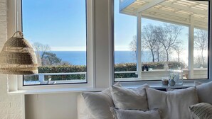 TV - Stunning home in Unknown with 3 Bedrooms and WiFi (Allinge)