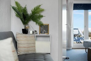 TV - Holiday apartment on Bornholms cliffs (Allinge)