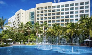 Piscine extérieure, piscine chauffée