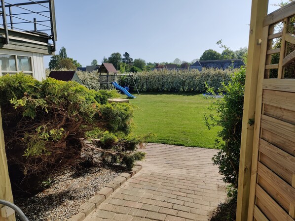 Property grounds - Child-friendly cottage with large indoor pool (Otterup)