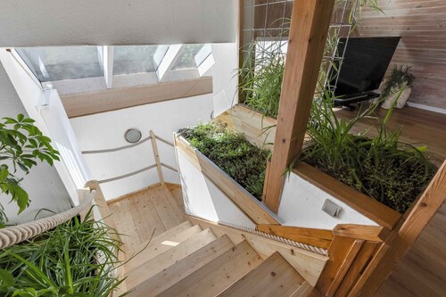 Child-friendly cottage with large indoor pool